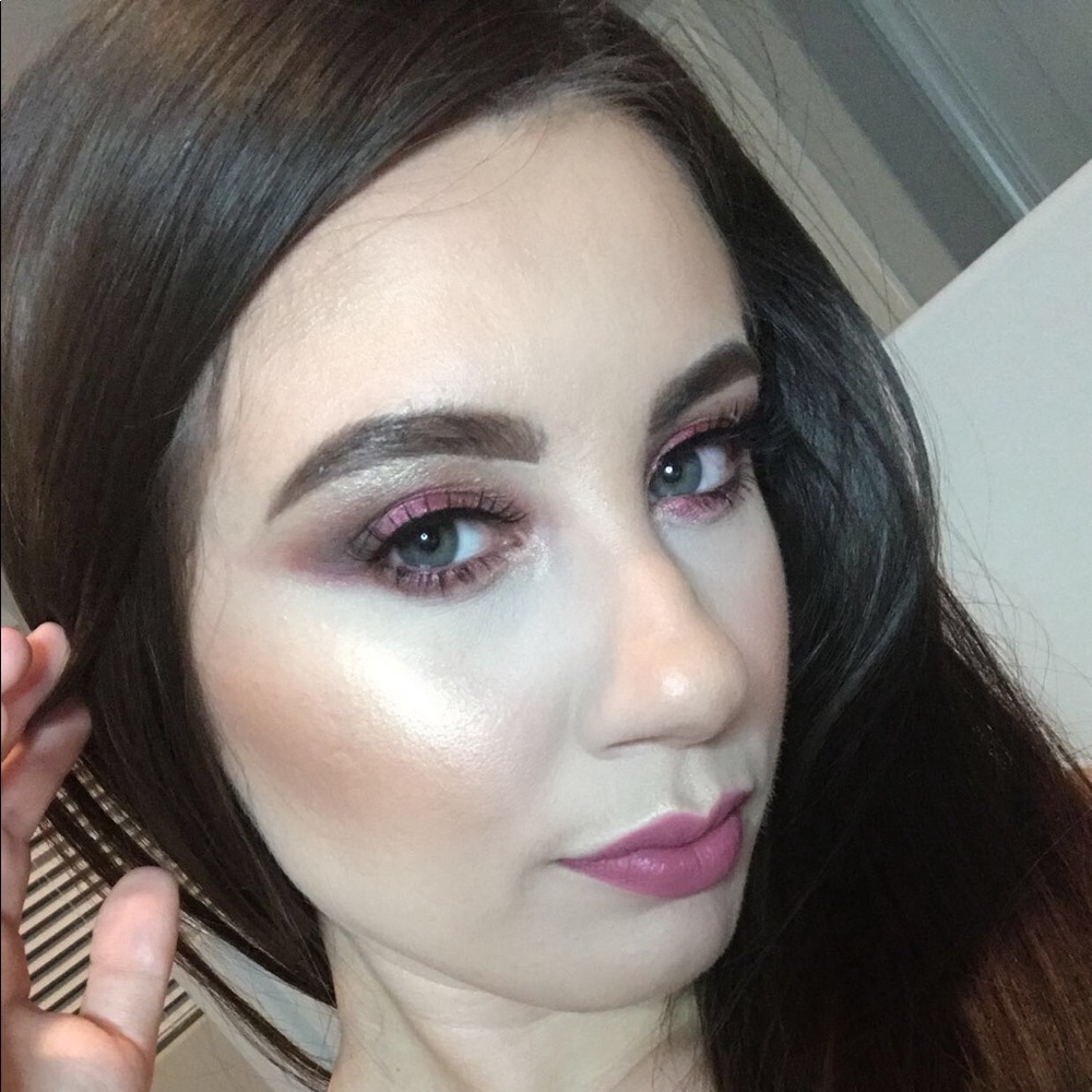 Meet your Posher, Gresia